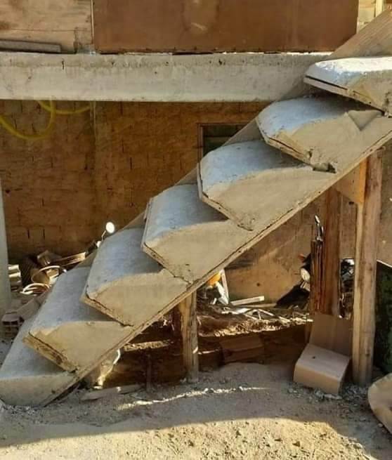 loše napravljene stepenice