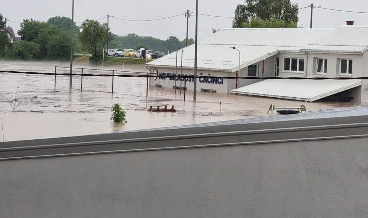 poplavljen nogometni klub