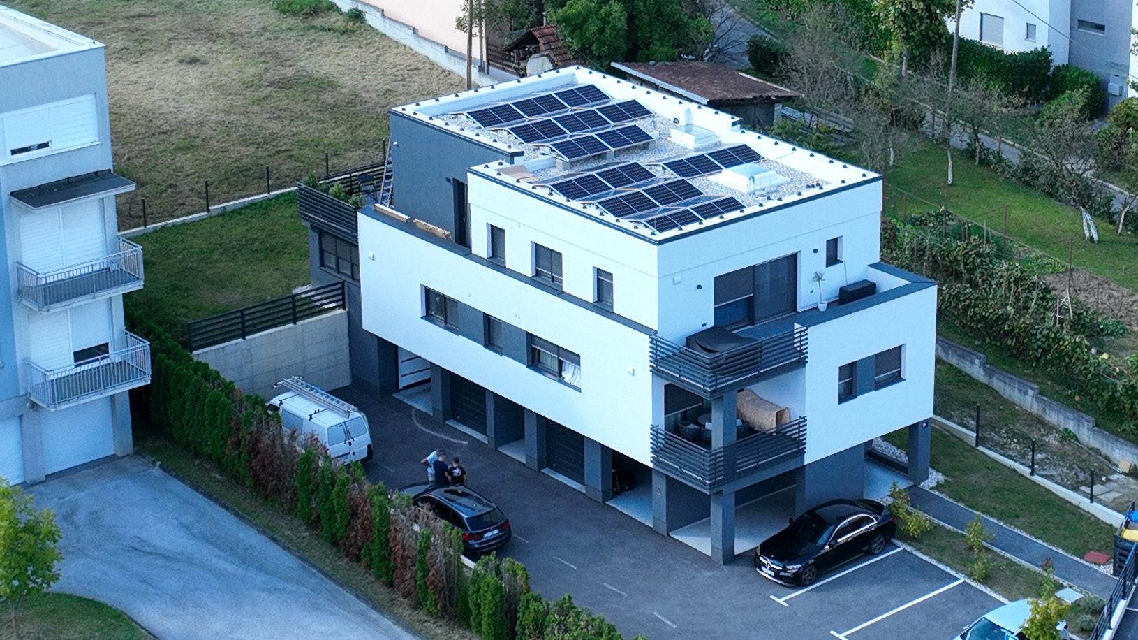 stambena zgrada sa solarnom elektranom