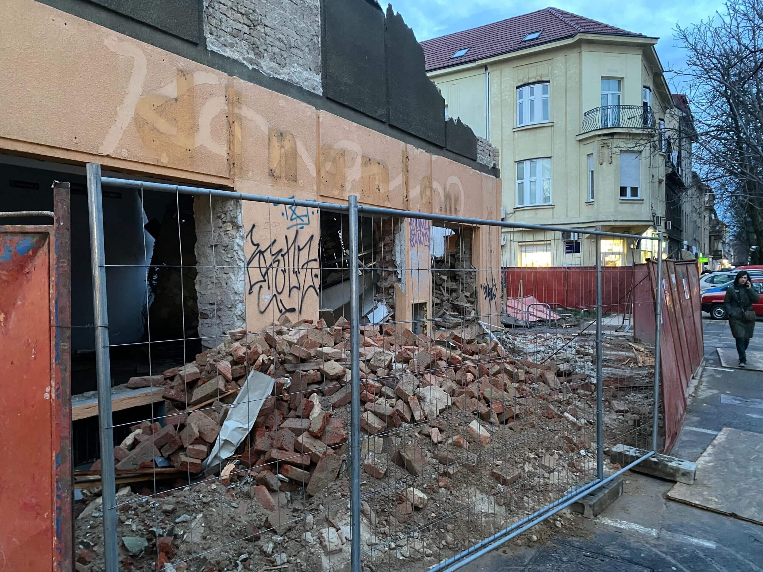 srušen zid u Maksimirskoj
