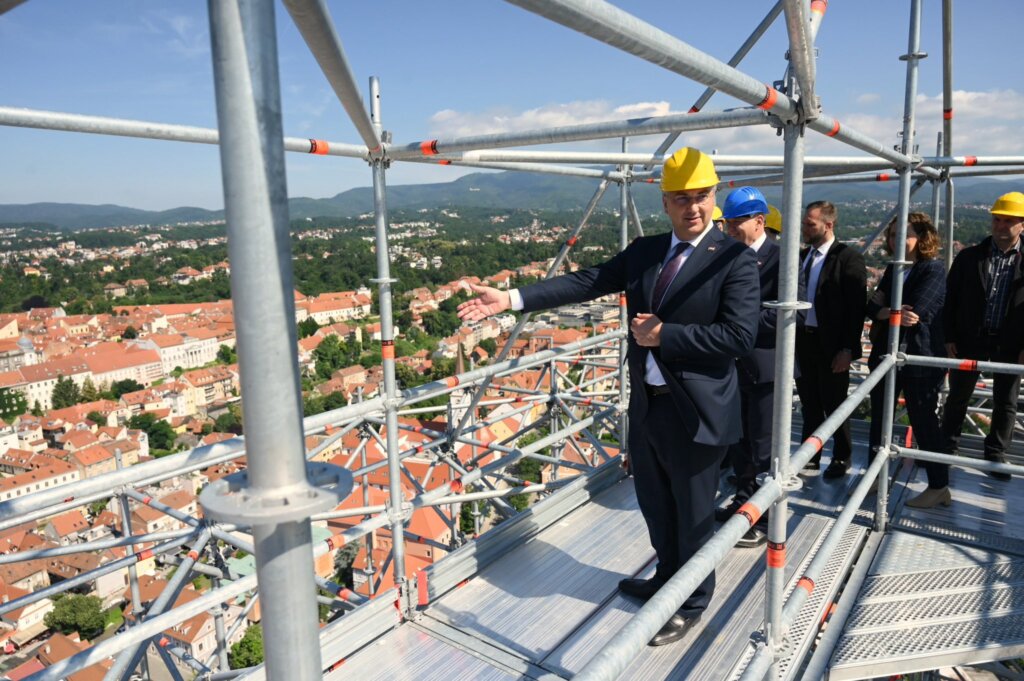 Andrej Plenković na vrhu katedrale