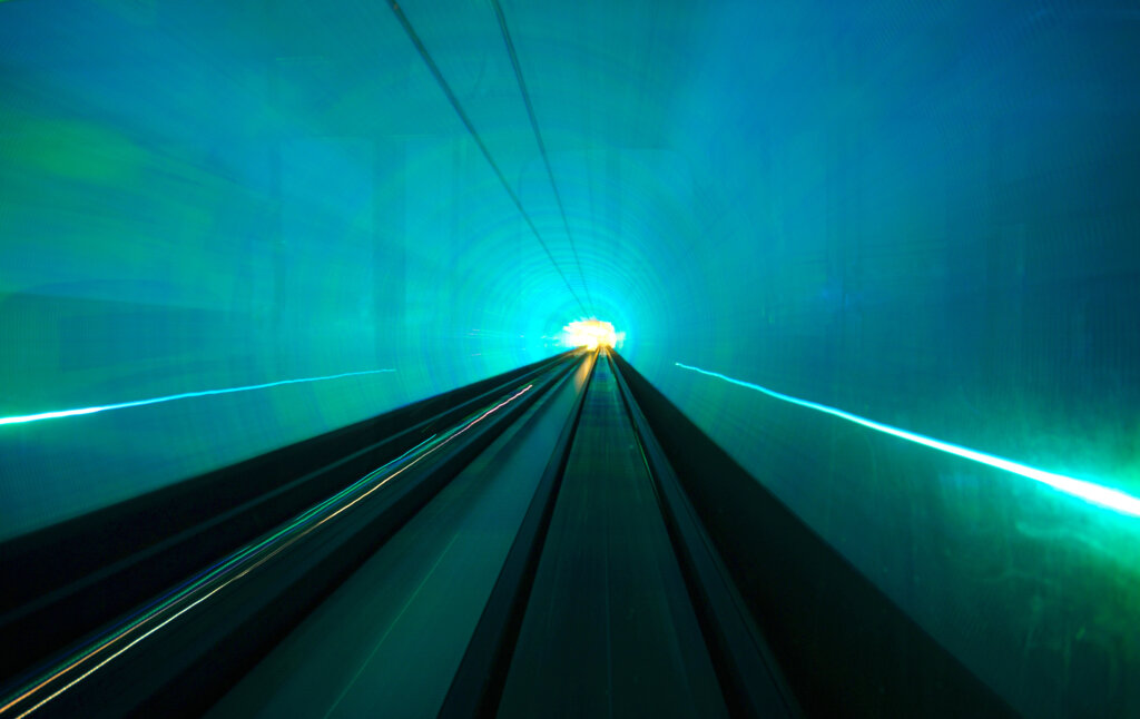 tunel | foto: Freepik
