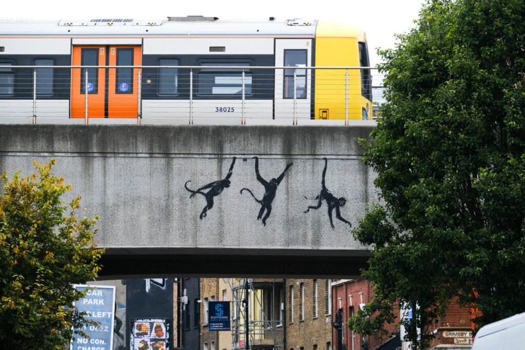 Banksy mural majmuni London