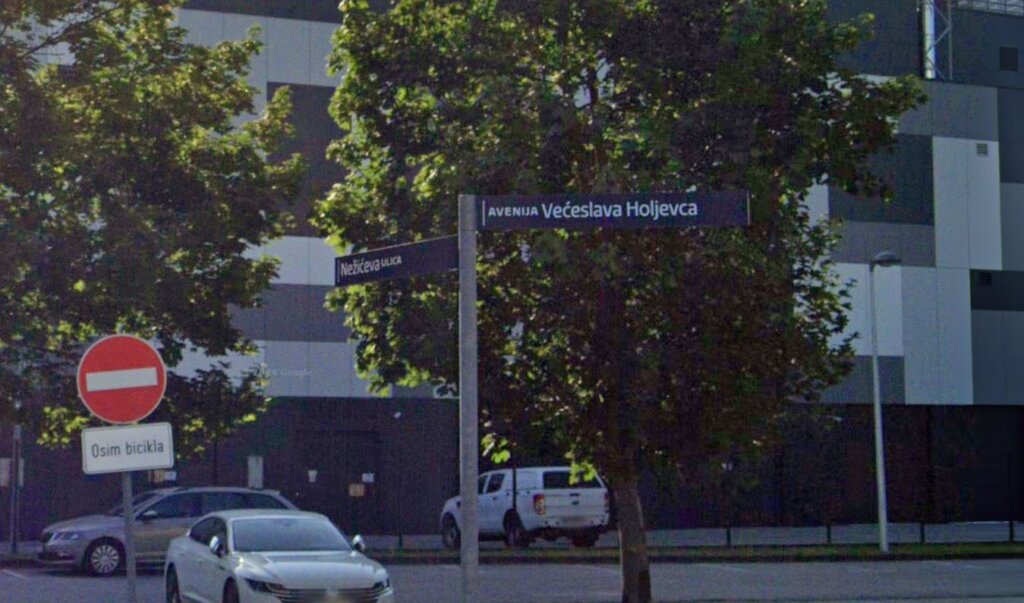 Križanje Avenije Većeslava Holjevca i Nežićeve ulice