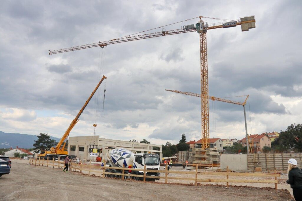 Autoklub Rijeka gradilište