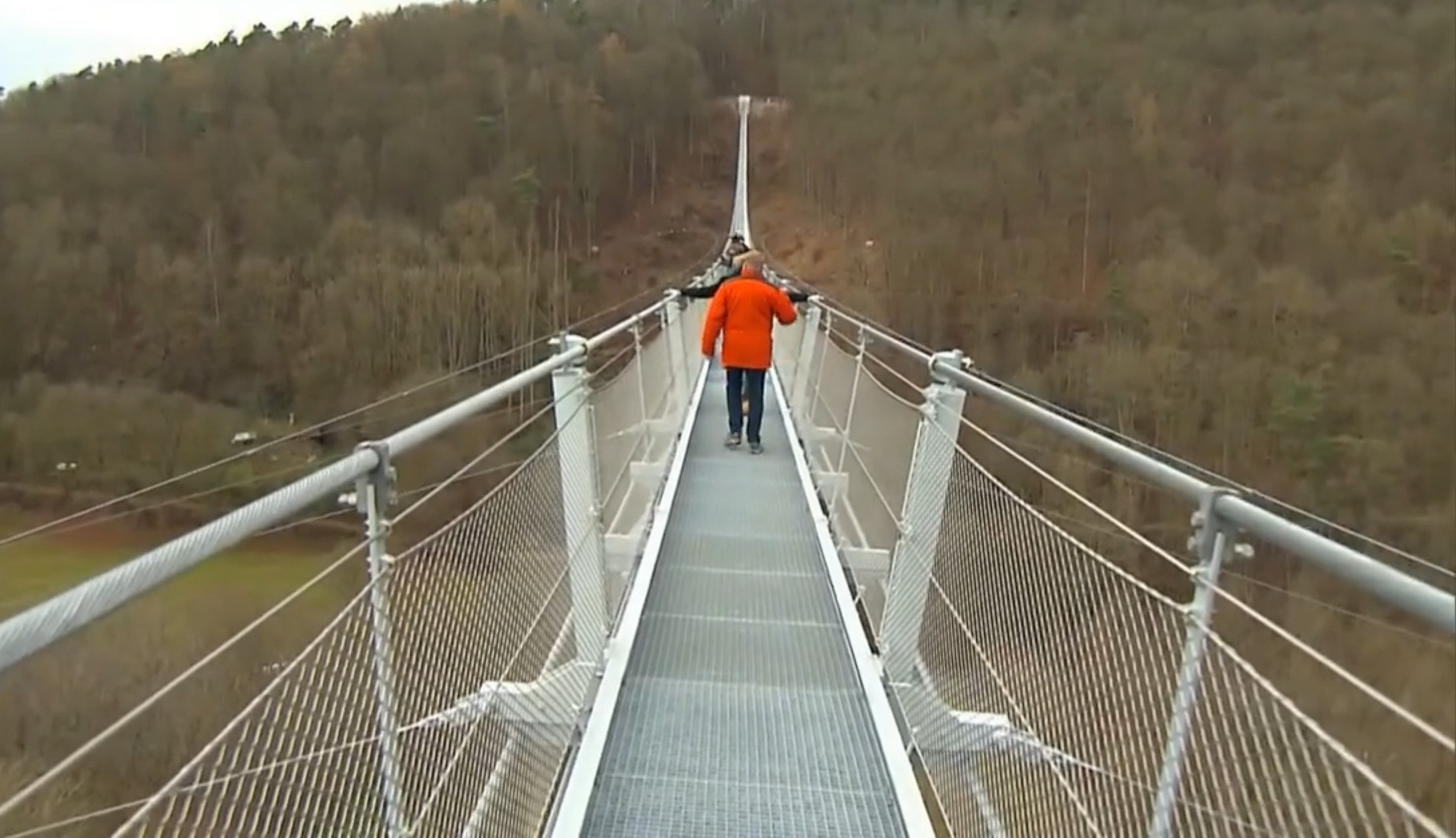 viseći most Highwalk | foto: screen shot you tube