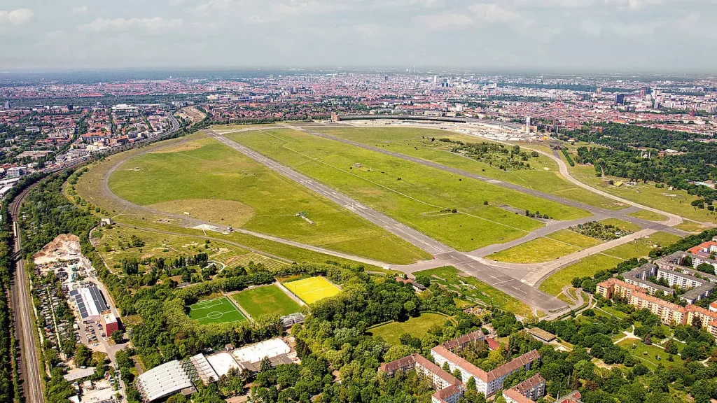 Tempelhofer Feld
