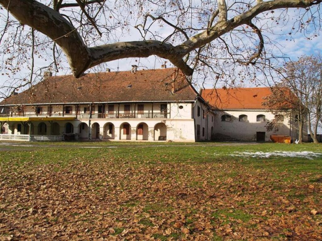 Dvorac Khuen-Belassy