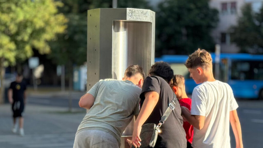 Mobilni zdenac na Kvaternikovom trgu