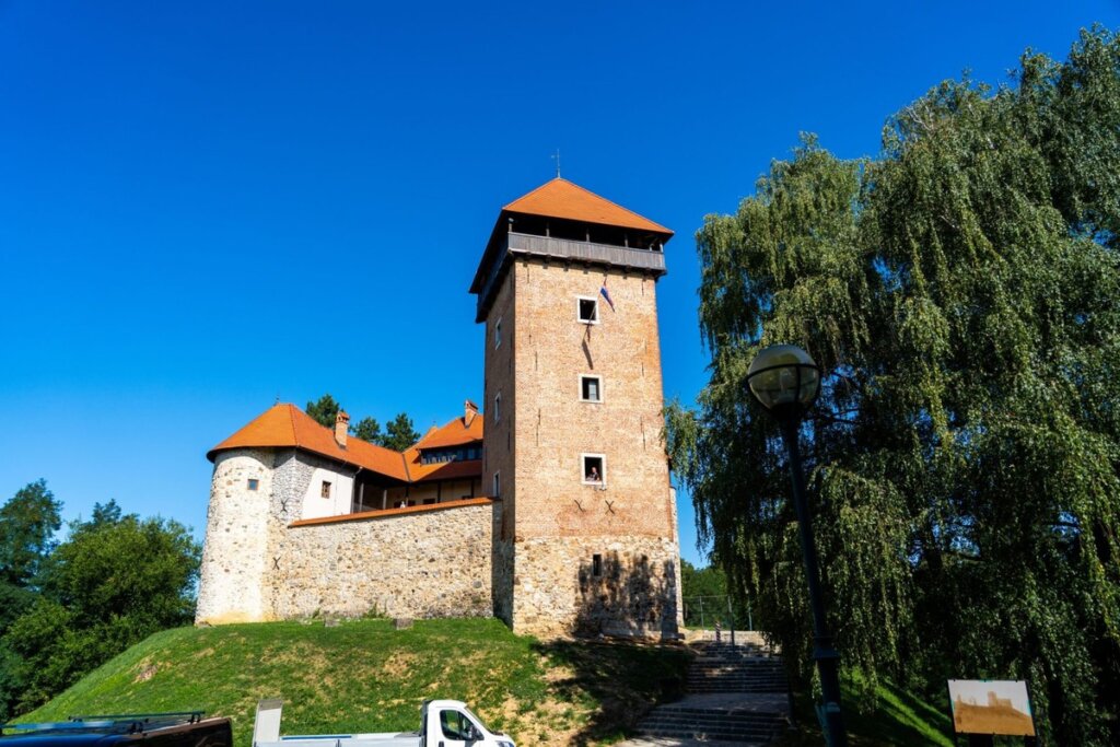 Stari grad Dubovac