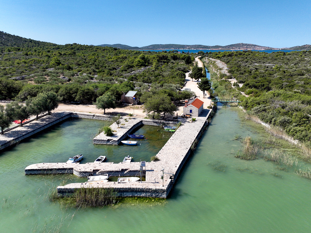 Vransko jezero