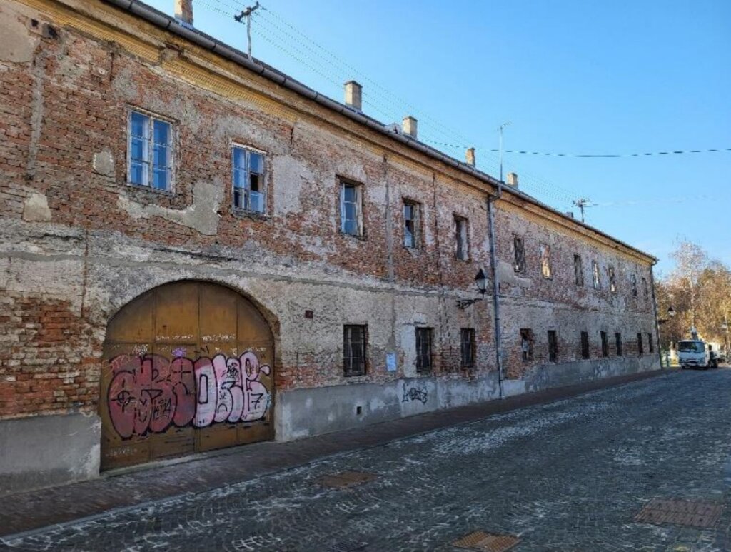 stara konjička vojarna, nova knjižnica, Osijek