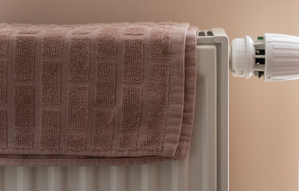 ručnik na radijatoru