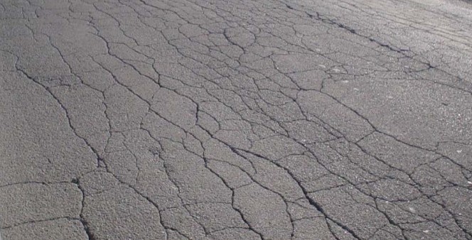 mrežaste pukotine na savitljivoj podlozi