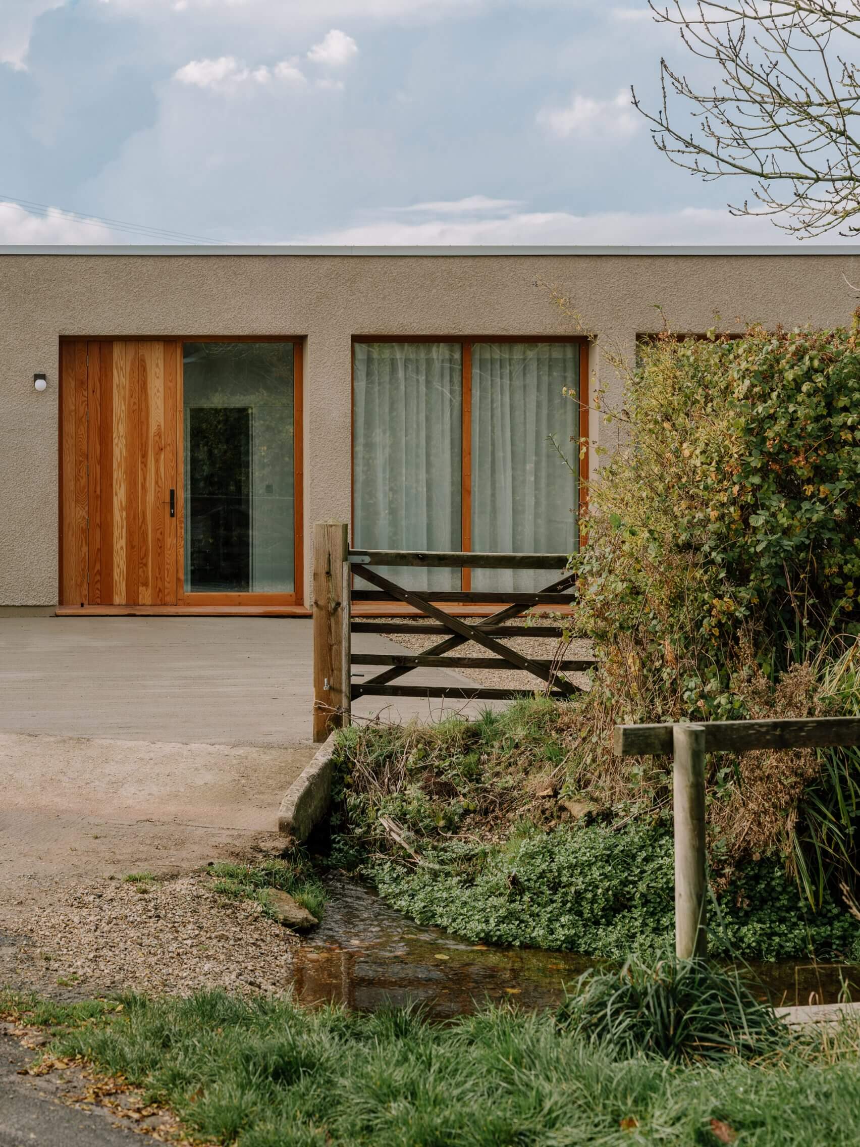 traktorsko skladište je postalo moderan dom