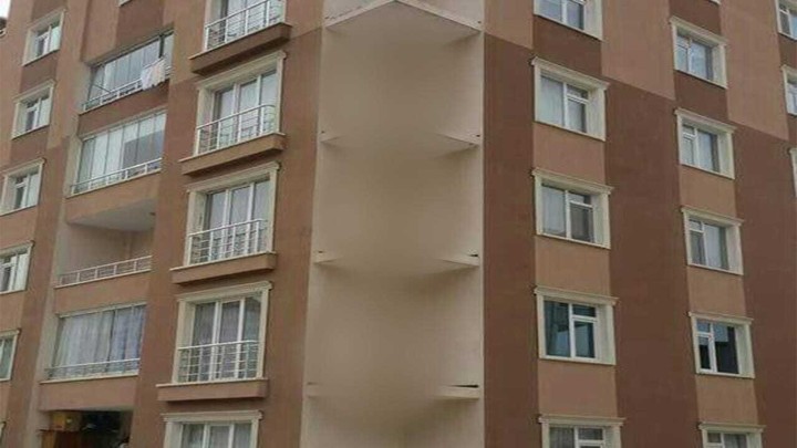 Foto: Umjesto da ukrase zgradu zelenilom, sve je pošlo po krivu