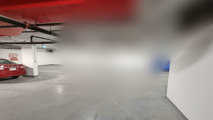 Foto: Kada krivo postavljena cijev zauzima parking u garaži