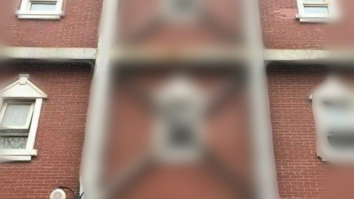 Foto: Učvrščivanje konstrukcije zgrade koja nije sve oduševila