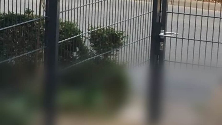 Foto: Ovako se ne postavlja ograda na kosini