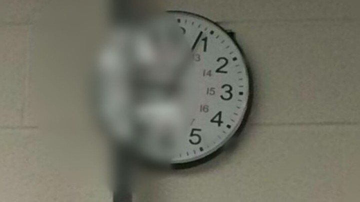 Foto: Sat koji radi na stvarno maštovit način