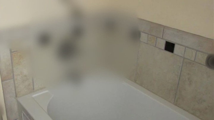 Foto: Kako bi se vi tuširali u ovoj kupaonici?