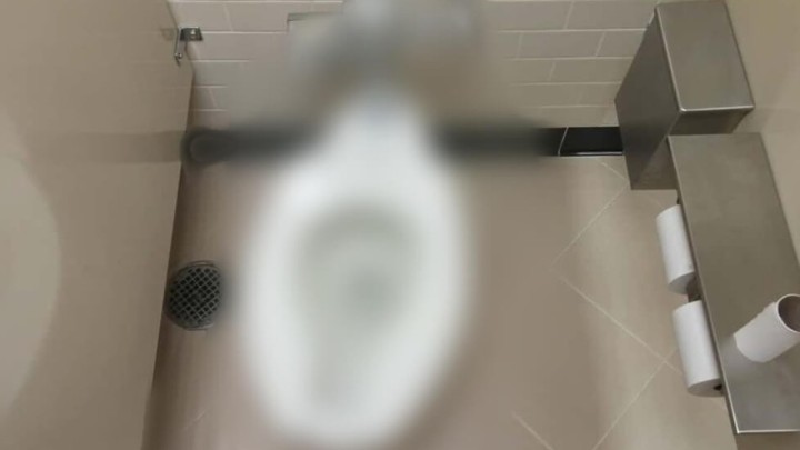 Foto: WC školjka koja nije za svakoga