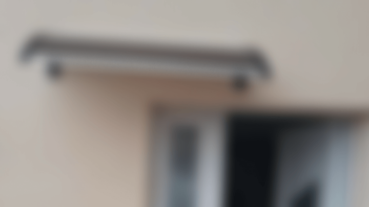 Foto: Ovo se dogodi kad niste precizni prilikom mjerenja, ova nadstrešnica ničemu ne služi