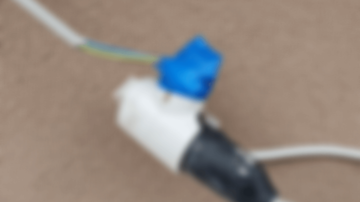 Foto: S električnim instalacijama se ne bi trebalo igrati, ovo može biti opasno po život