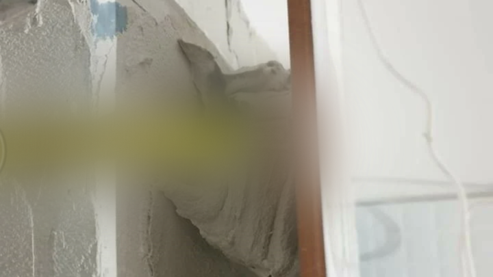 Foto: Ovako postavljene pločice još niste vidjeli, količina ljepila se mjeri u centimetrima