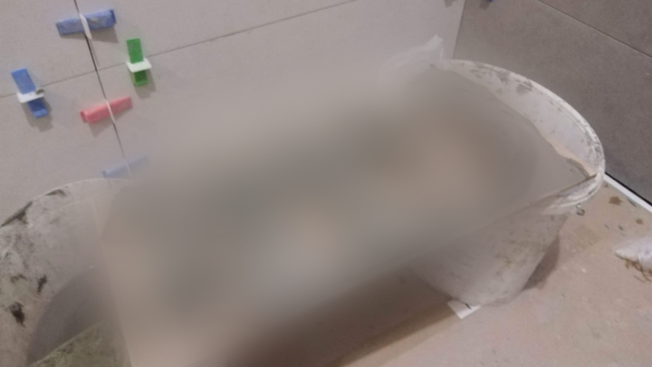 [FOTO] 'Ma samo da ne zafali': Koliko pločica bi se moglo postaviti s ovom količinom ljepila?