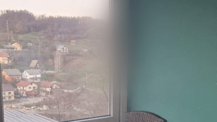 [FOTO] Za rubriku vjerovali ili ne: Očito je potrebno biti i 'maštovit' za postavljanje stolarije