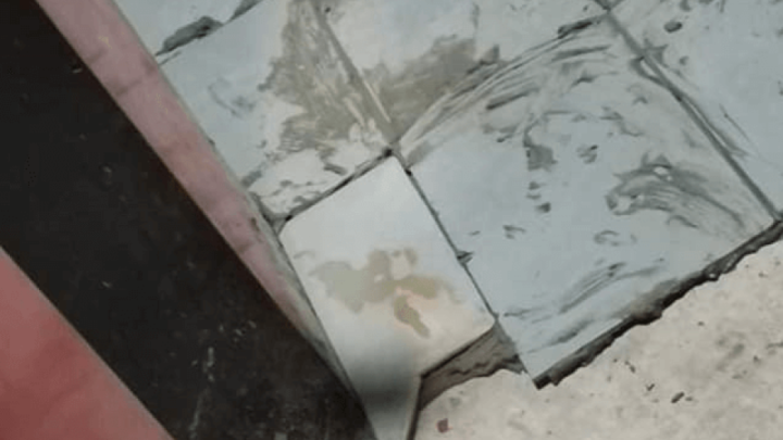 [FOTO] Ove pločice poharao je tornado zvan 'Majstor fušer'