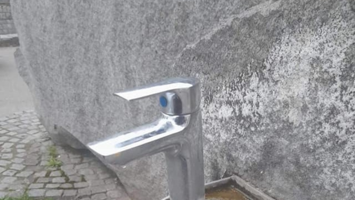 [FOTO] U potrazi ste za dobrim vodoinstalaterom? Treba vam samo broj od ovog majstora