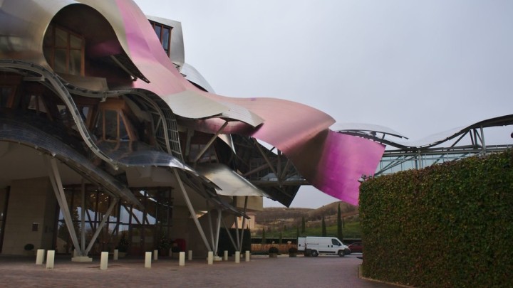 [FOTO] Prepoznajete li autora ove zgrade po njegovom osebujnom stilu?