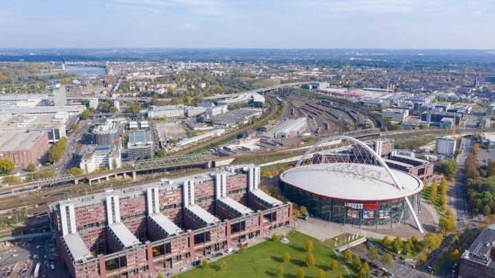 [FOTO] Znate li kada je otvorena najveća dvorana za utakmice hokeja van Sjeverne Amerike?