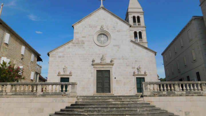 [FOTO] Znate li na kojem našem otoku se nalazi ova crkva?