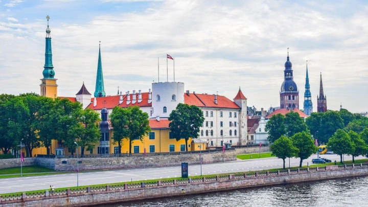[FOTO] Dvorac sagrađen u 14. stoljeću, u kojemu se i danas nalazi ured predsjednika