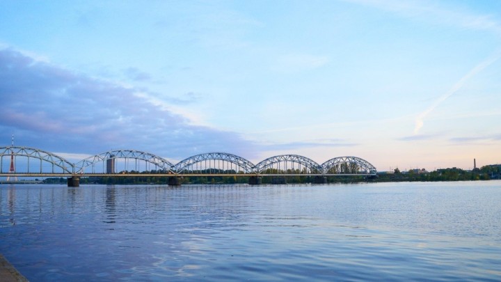 [FOTO] Jedini željeznički most u Rigi je čak dva puta ponovno građen