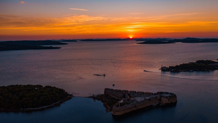 [FOTO] Znate li koja je svjetski poznata serija snimana na šibenskoj Tvrđavi sv. Nikole?