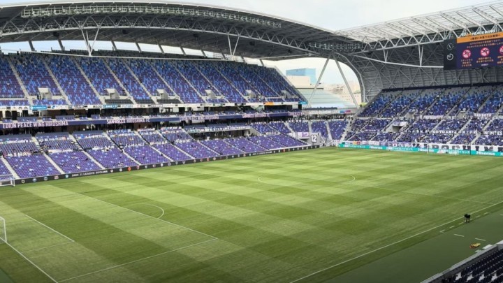 Ova dva stadiona izgrađena su na lokacijama velikog bombardiranja kao remek-djela