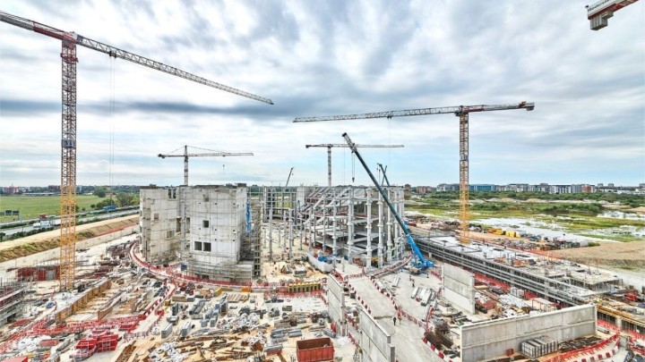 Susjedi se spremaju za Olimpijske igre: Na gradilištu divovski kranovi montiraju skakaonicu i grade dvoranu