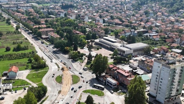 Galerija: Napreduje veliki projekt u susjednoj metropoli, grade se rotori kroz koje prolaze tramvajske tračnice