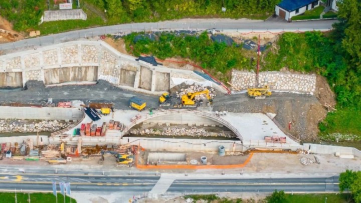 Gradilište iz zraka: Susjedi uz hrvatsku pomoć grade preko 30 kilometara brze ceste, vijadukte i tunele