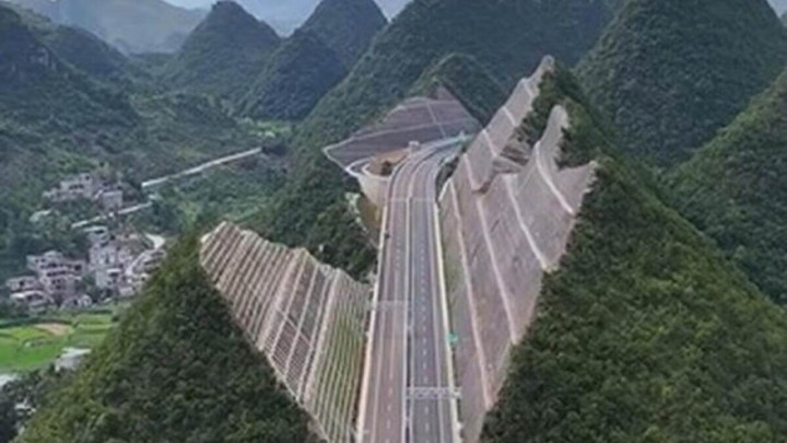 Video: Prerezali planinu na pola, a u sredini grade cestu za najviši most na svijetu