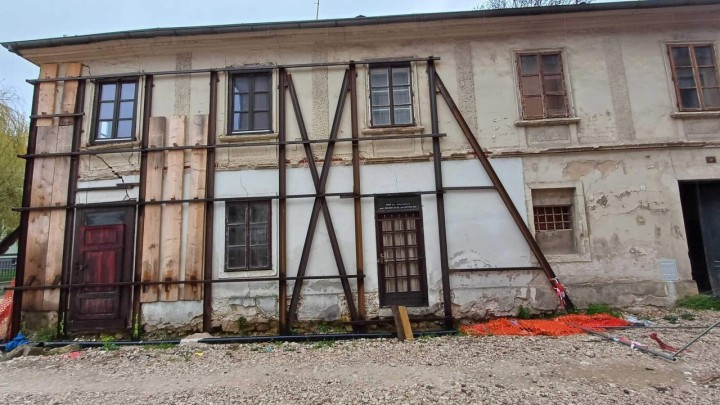 U razrušenoj Zvijezdi ovo se odavno trebalo učiniti, ali cifra za težak posao djeluje nedostatno