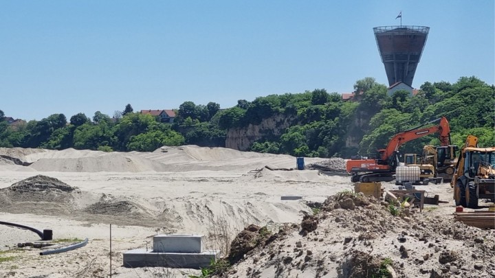 Milijunsko gradilište na istoku: Iz pijeska izranja nova obala, izgleda nestvarno