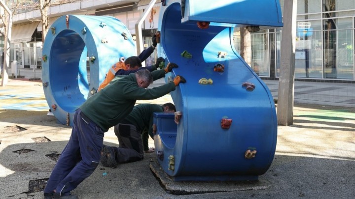 Srušena kultna slova, demolira se fontana: Započeo 'popravni ispit' za trg u srcu Slavonije
