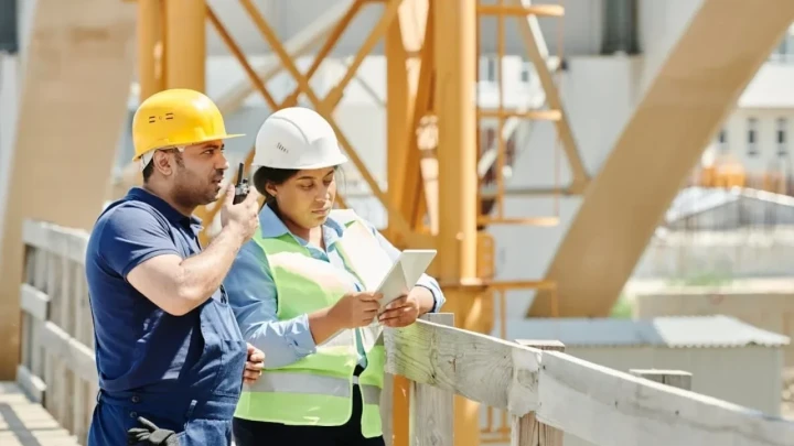 Hrvatske bauštelke: Kada žena na gradilištu vozi kamion postaje slavna, segregacija je još uvijek tu