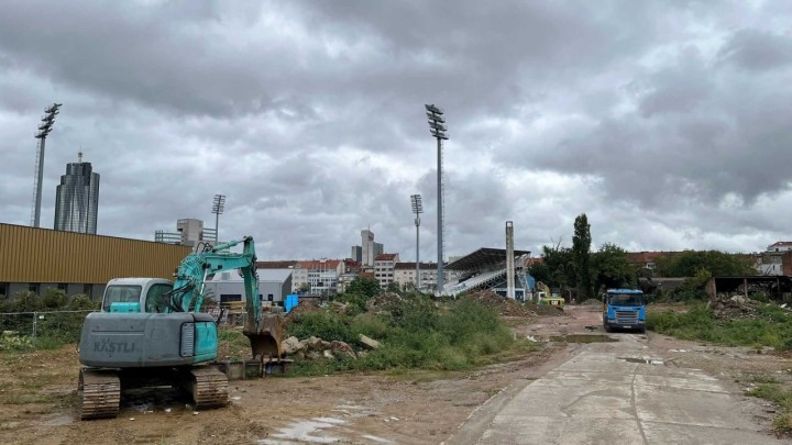 Bageri stigli u Kranjčevićevu, krenulo rušenje: Legendarni stadion uskoro odlazi u povijest