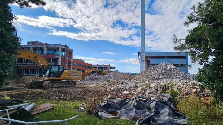 Krenulo rušenje: Kako bivša tvornica rublja postaje onkološka bolnica